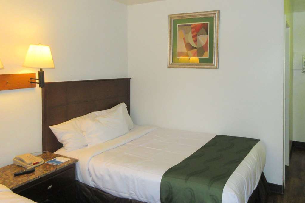Oyo Hotel South Bend - Campus Room photo