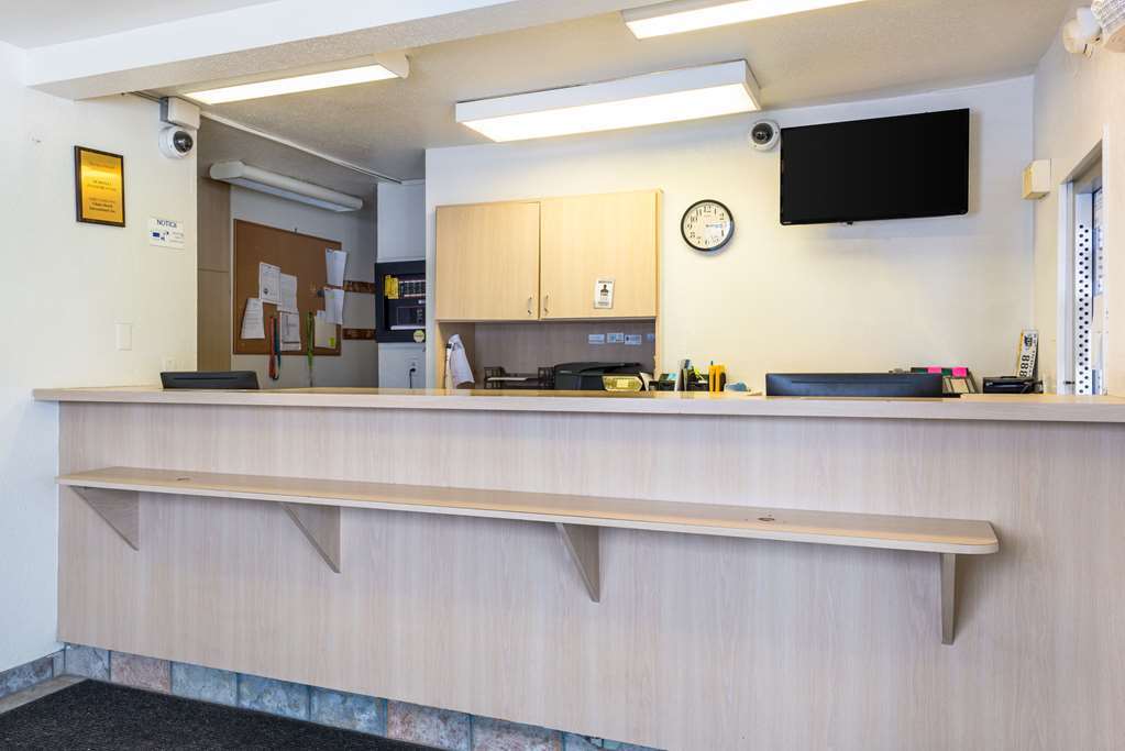 Oyo Hotel South Bend - Campus Interior photo